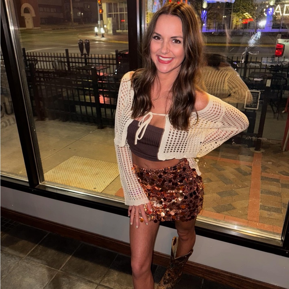 Meet your Posher, Demi - Picture 11 of 13